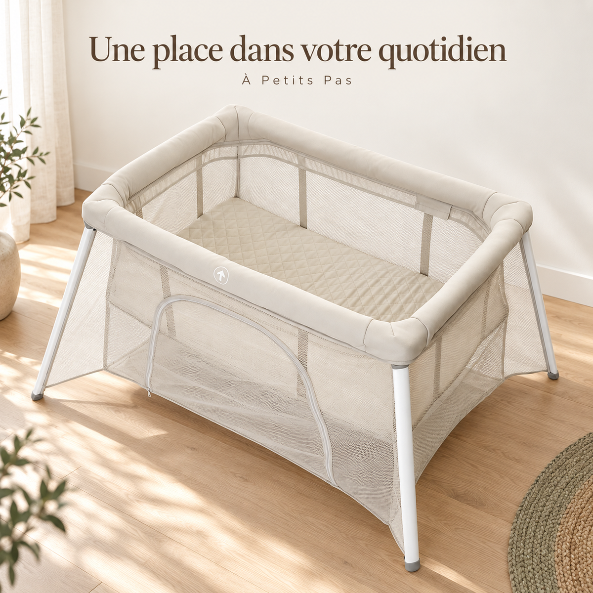 Une place dans votre quotidien — Lit pliant et parc bébé — crème et gris